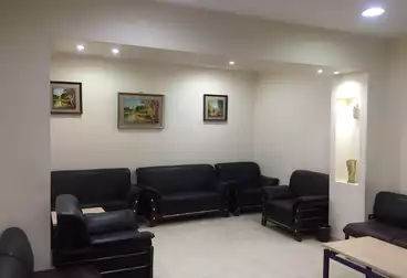 مكاتب للإيجار - 5 غرف - بالدور 4