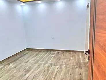 شقق للبيع - 3 غرف - بالدور 0