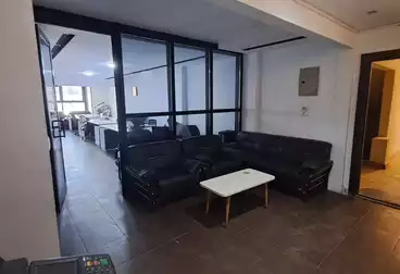 مكاتب للإيجار - 12 غرف - بالدور 1