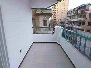 شقق للبيع - 3 غرف - بالدور 4