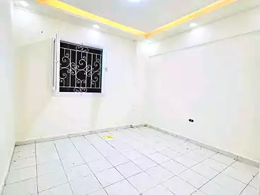 شقق للبيع - 3 غرف - بالدور 0