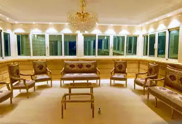 شقق للبيع - 6 غرف