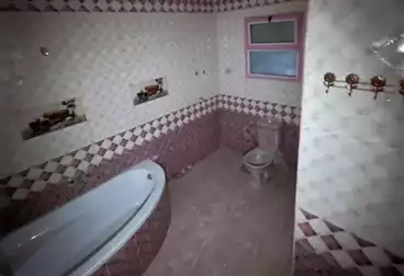 شقق للبيع - 4 غرف - بالدور 5