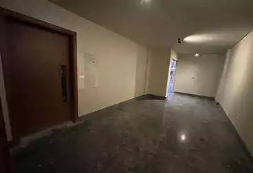 شقق للبيع - 3 غرف - بالدور 0