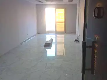 Apartments For sale - 2 rooms - floor 2