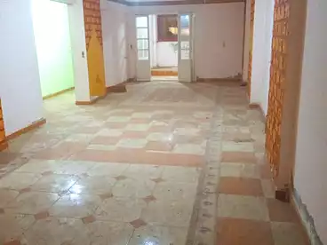 شقق للبيع - 3 غرف - بالدور 1