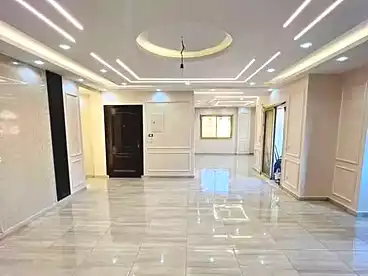 شقق للبيع - 3 غرف - بالدور 1