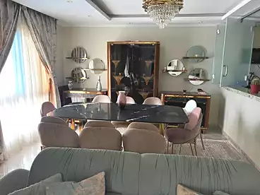 شقق مفروشة للبيع - 2 غرف - بالدور 4