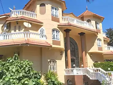 Villas For rent - 17 rooms