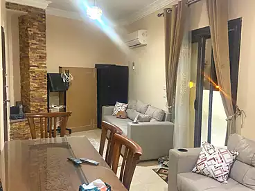 ستوديو للإيجار - 2 غرف - بالدور 4