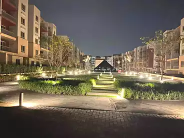 شقق للبيع - 3 غرف - بالدور 1