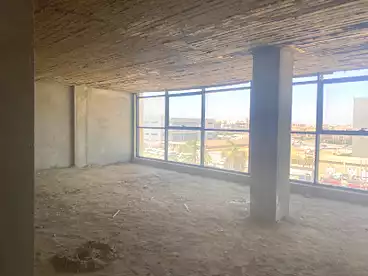 مكاتب للإيجار - 10 غرف - بالدور 4