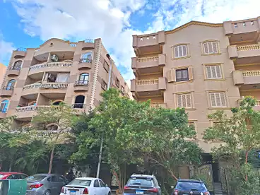 شقق للبيع - 3 غرف - بالدور 1