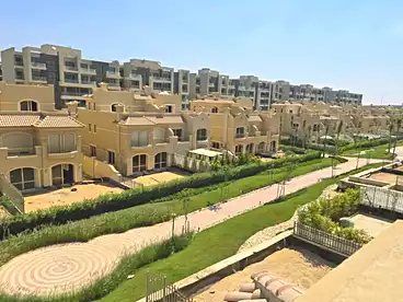 توين هاوس للبيع - 4 غرف