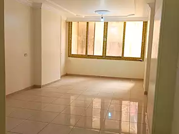 شقق للإيجار - 3 غرف - بالدور 1