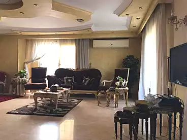 شقق للبيع - 3 غرف - بالدور 1