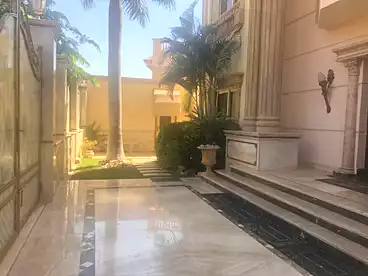عقارات للبيع - 5 غرف