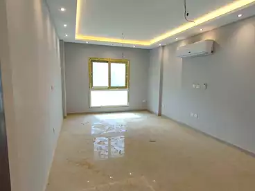 Apartments For sale - 3 rooms - floor 1