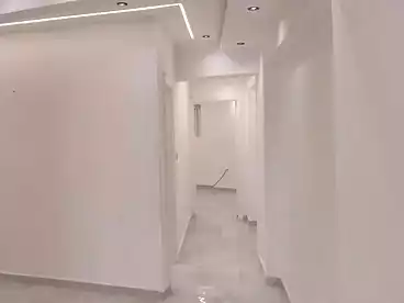 شقق للبيع - 3 غرف - بالدور 4