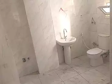 شقق للإيجار - 3 غرف - بالدور 0