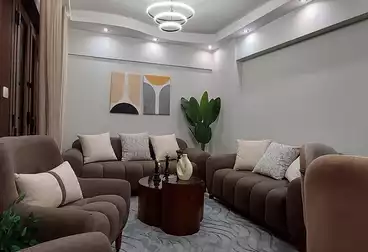 شقق مفروشة للبيع - 2 غرف - بالدور 7