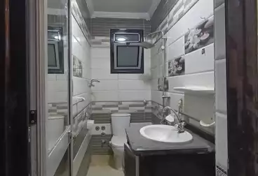 شقق للبيع - 3 غرف - بالدور 8