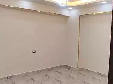 شقق للبيع - 3 غرف - بالدور 1
