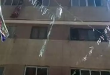 Building For sale - 4 rooms