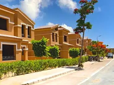تاون هاوس للبيع - 6 غرف