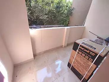عقارات للإيجار - 2 غرف - بالدور 1
