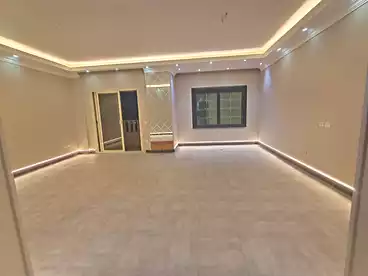 شقق للإيجار في شارع عبد الحميد جودة السحار، البنفسج 1، 220 متر