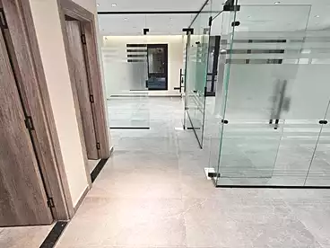 إداري للإيجار - 5 غرف - بالدور 5