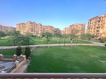شقق للبيع - 3 غرف - بالدور 1