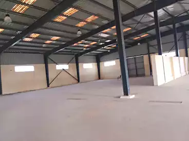 مصنع للإيجار