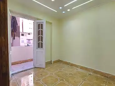 شقق للبيع - 2 غرف - بالدور 3