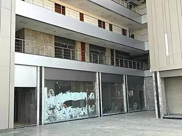 Shops For sale in El Mostakbal St., Fourth Neighborhood, 112 sqm