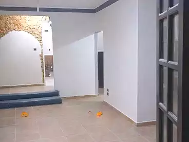 شقق للبيع - 3 غرف - بالدور 1