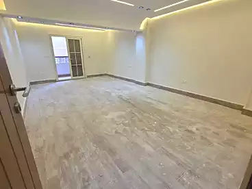 شقق للبيع - 4 غرف - بالدور 4