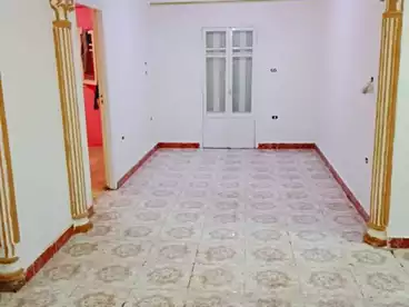 شقق للبيع - 3 غرف - بالدور 1