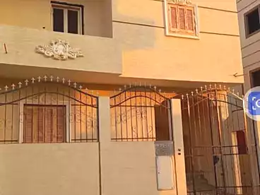 Building For sale - 3 rooms