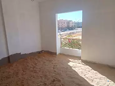 Apartments For sale in Eighth Neighborhood, El Sheikh Zayed, 130 sqm