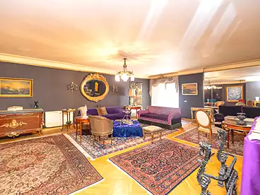 Apartments For sale - 3 rooms - floor 1