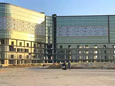 مكاتب للبيع - 1 غرف - بالدور 11