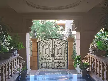 شقق فندقية للبيع في شارع 1، الحي الاول، 210 متر