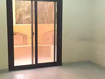 إداري للإيجار - 2 غرف - بالدور 0