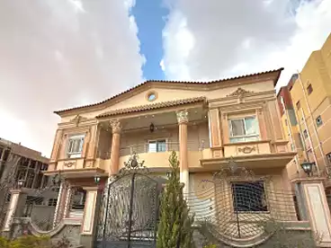 House / Home For sale - 4 rooms