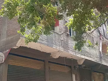 Building For sale - 4 rooms