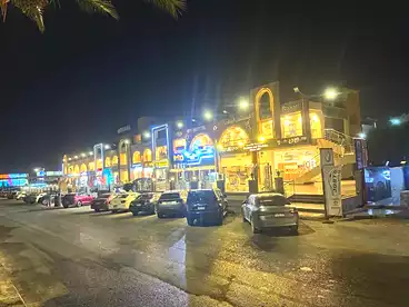 تجاري للإيجار في الخمائل، كمبوند بالشيخ زايد، 60 متر