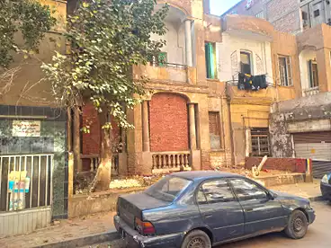 Building For sale - 8 rooms