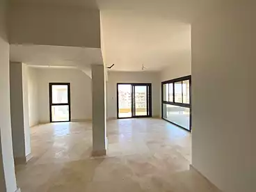 شقق للبيع - 4 غرف - بالدور 2